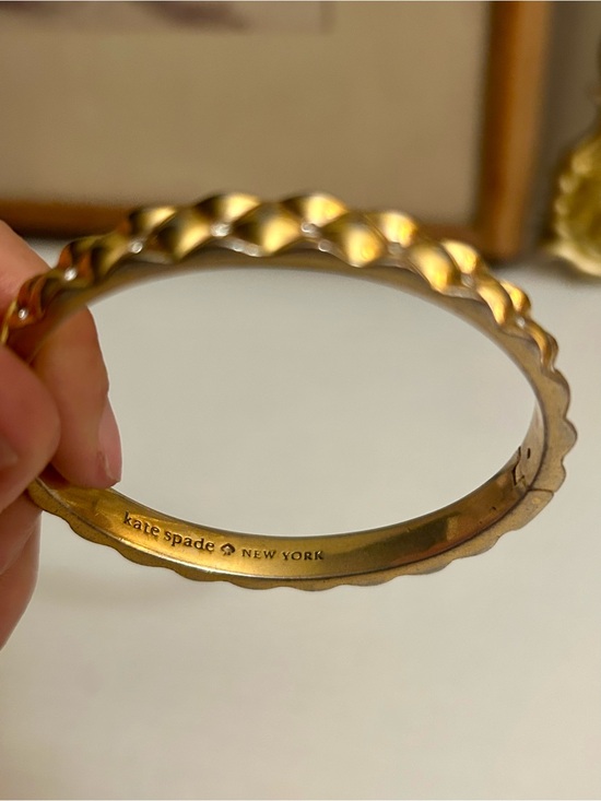 kate spade Jewelry - ♠️ Kate Spade ♠️ Gold Toned Bangle Bracelet